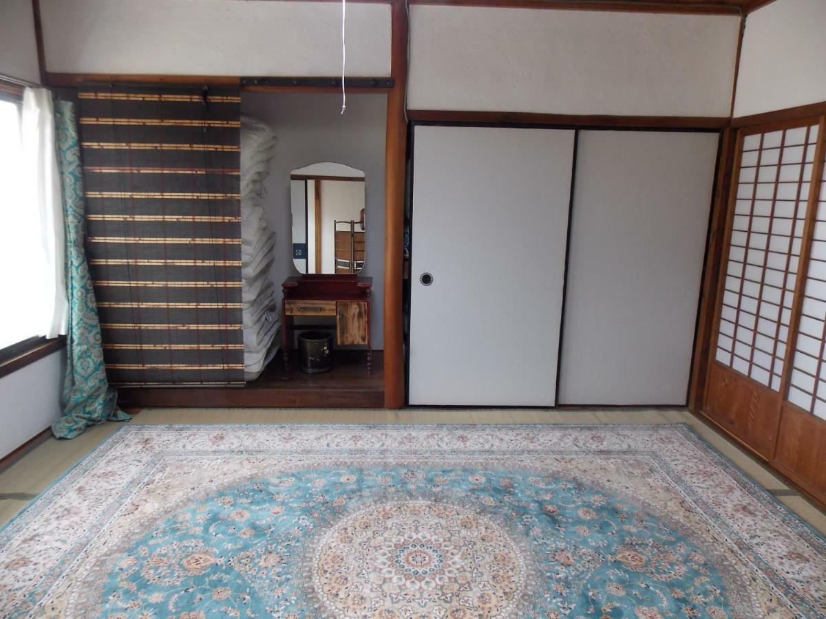 Guesthouse Yawara Окаяма Экстерьер фото